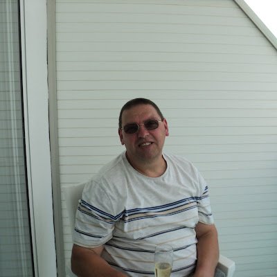 RobNelson19892's profile picture. 