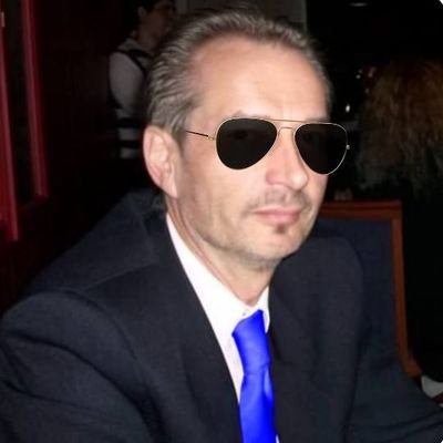 Personaldisponent, REFA-Techniker
(Arbeitstechnik, Motivationslehre, BWL, NLP), Familienmensch, tierliebend, Gerechtigkeitsfanatiker, Handschlagqualität.