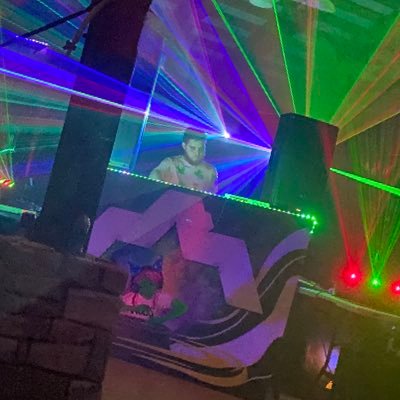 fixedrefulgence's profile picture. Some say his blade came from the old ruins of Genesis.