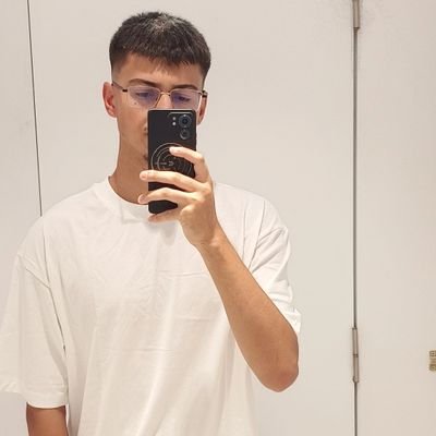 mandrilyfe's profile picture. 