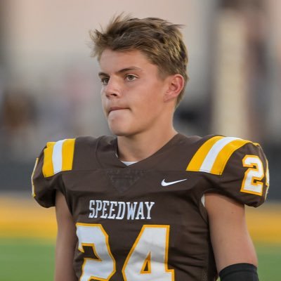 SHS 2026 | 5’8 150lbs | ⚽️= CAM | 🏈= Kicker| 4.126 GPA| Phone: 317-828-8164| Email: jheaviland04@gmail.com