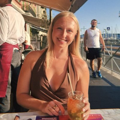 sarahlancaster5's profile picture. 