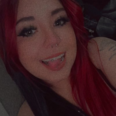 thatonegothgrl5's profile picture. Alt Princess who deserves it all • Glitter • Giggles • Findom • Content Creator