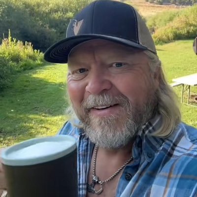 I’m from Texas USA and I’m new here and i Work as oil drilling contractor engineer in Mexico