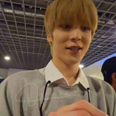 𝔀𝓪𝓼 ˢᵘᶜʰ a bad 𝓲𝓭𝓮𝓪 ⋆
슈가: ¹⁹⁹³ 〩 ✴︎ᴴᵉʸˢᵃⁱᵏⁱ! 🌱
「ఇ」19.10.24 my L
𐙚 ᵐʸ ᵉᵗᵉʳⁿᵃˡ ᵗʰᵃⁱ ᵃⁿᵈ ᵏᵒʳᵉᵃⁿ ᵇᵒʸˢ ⸱⊹〽