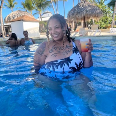 COME JOIN MY DUBCLUB Just a Queen who loves sports and gambling that’s trying to get rich off Betting 🏈 🏀 ⚾️🏟️