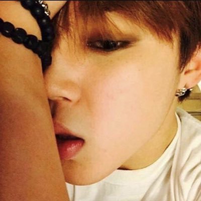 「 For Asian men we paved the way 」 7-1=0 Only Armys follow me🚫