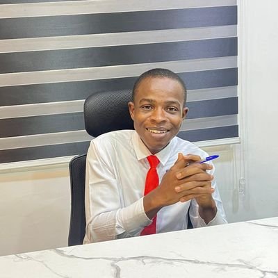 Social Media Manager - covering HOSPITALITY, TOURISM, TRAVEL, and ENTERTAINMENT. I help brands grow using creative social media strategies.
