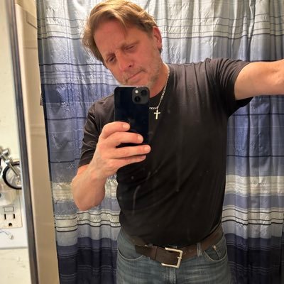Veteran of the Gulf war Desert storm, patriot ,Sons of liberty . Hiking fishing, hunting Harley Davidson. American viking whiskey ADK Jesus saves. single