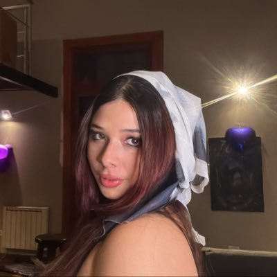 Fancy Mean Brat • 3 yrs findom/femdom • send kinks + tribute 💸 • become mine 🙇🏻‍♂️🎀