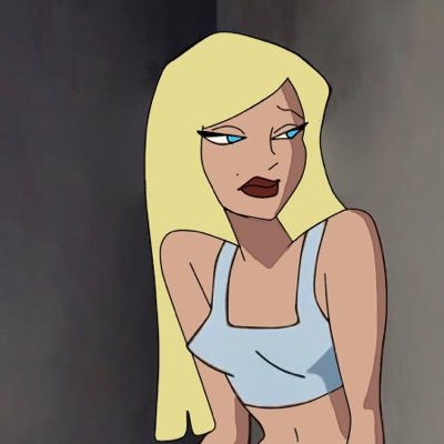 cat_woman32412's profile picture. 