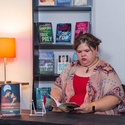 ACLiddle83's profile picture. #Writer of grief, grit, and girls with weapons. Dire bears, damaged hearts, and dark humor.