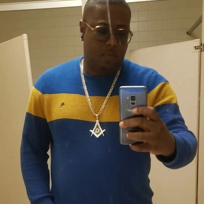 kingzenith05's profile picture. 