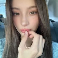 Evelyn (@exisctenrce) 's Twitter Profile