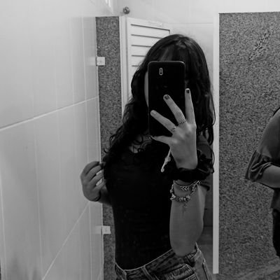 AlanisPava75512's profile picture. 