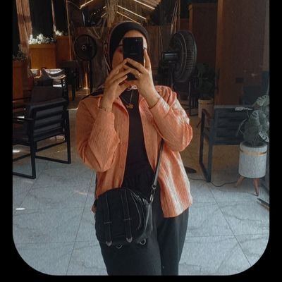 Medical analysis specialist 👩🏻🔬
يودُّ العيش بخِفّة 𐚁̸