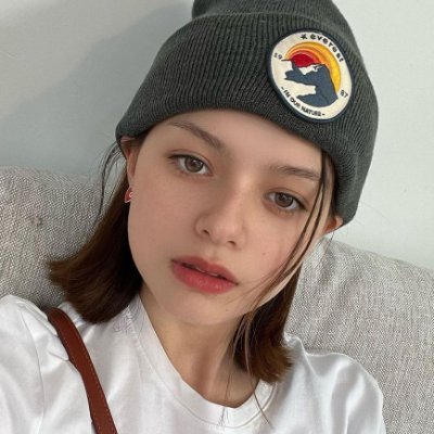 love, like art, must always be free.. ✨( Fan account )