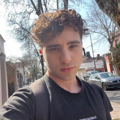 elrealfranco's profile picture. futuro diputado nacional de la gran @ccari_ok