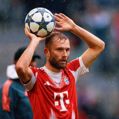 Bayern München Mitglied || Bundesliga fan || @esmuellert_ is the 🐐 || Alopecia. || #LiftHeavyBeKind || 35y || #GemeinsamÖSTERREICH #HappilyMarried