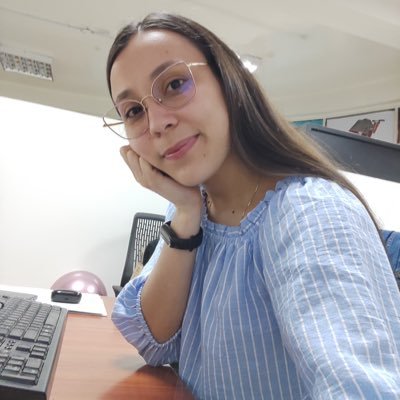 marialevm10's profile picture. studying at @platzi 📝