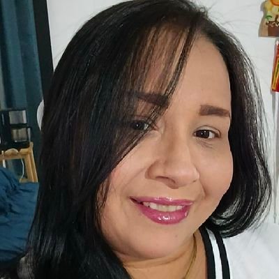 Amando mi vida 😍
Un día a la vez 🙏💐
Haciendo lo que me apasiona ❤️
