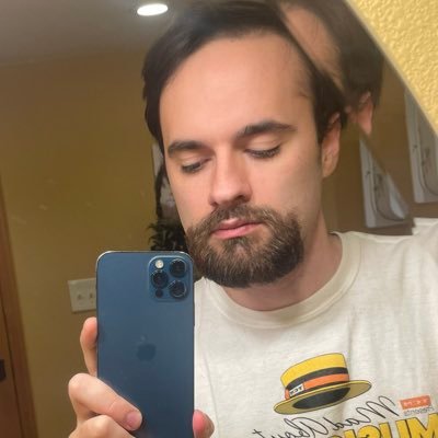 ohgoshdanit's profile picture. SURRENDER DOROTHY