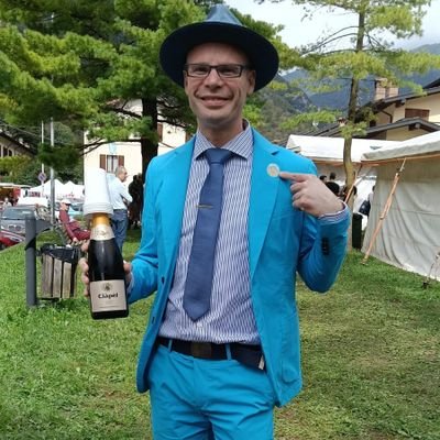 RudyFrassi's profile picture. ✝️ONLY GOD IS MY JUDGE Zioscapestrato Blucerchiato Nightlifelover MaC&MyMi Costruttore di Lego Dartsaddicted Nego tutto... esigo delle prove!!!