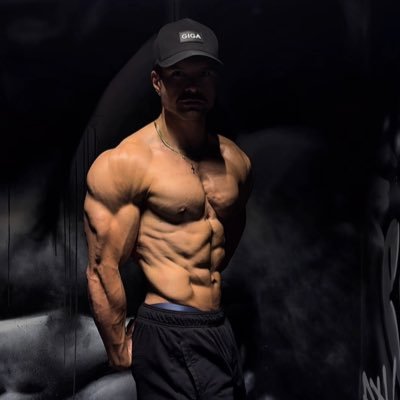 chad_uo's profile picture. $GIGA normie | Not financial advice | #DCAGang