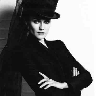 LazyLizzy2000's profile picture. I write erotic books and I'm a mainstream writer under another namel. Into art and books and life's sensual pleasures.