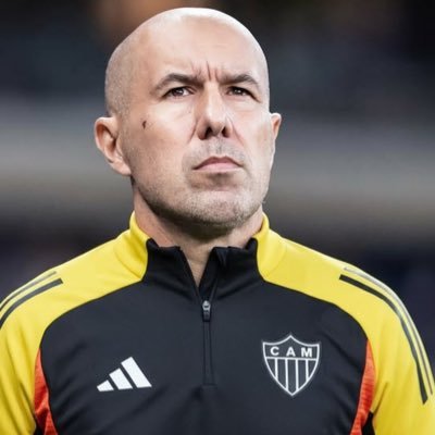 @atletico / torcedor raiz, emocional. Apaixonado pelo Galo. Fã do futebol sul americano