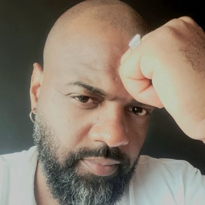 Heverto55387183's profile picture. a razão  liberta 
a emoção aprisiona 
+ razão- emoção 

📍022