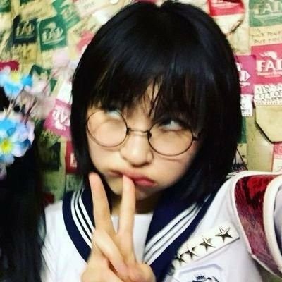 Jojix___'s profile picture. Como las grandes obras, los sentimientos profundos declaran siempre más de lo que dicen conscientemente.