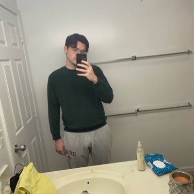 verymegabored's profile picture. 25