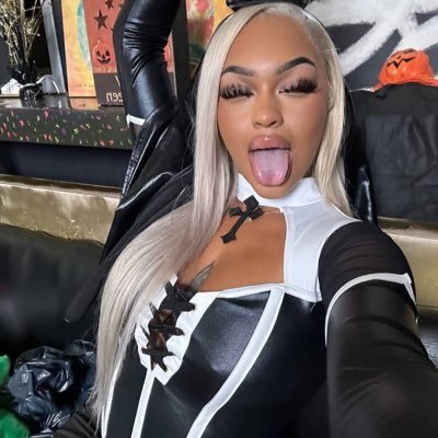 +18 AVAILABLE FOR FACETIME, MEETUPS, SLOOPY HEAD, GOT DROPBOX AND I SELL CONTENT ASK FOR MENU LETS HAVE FUN