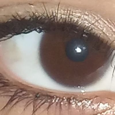 mxlxwel's profile picture. la luna es una y ojalá nos una