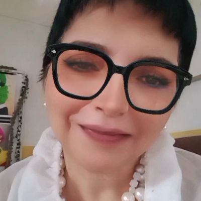 Gabislovick's profile picture. Guionista, Escritor, Catedrático de Literatura e Historia Africanas. Máster en Historia Política y Especialización en Teatro Portugués. 
Lengua española.