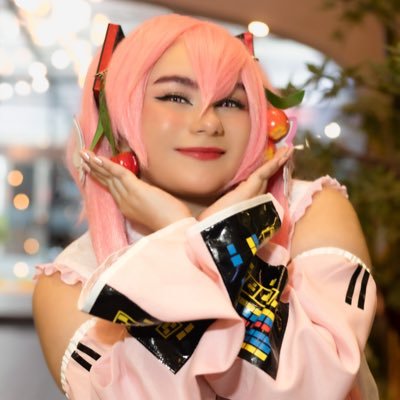 🦊🔥🥀 pkmn, haikyuu, alnst, fire emblem, vocaloid. 24↑ • i post what i like. • she/her ; eng/spanish • witch enthusiast. cosplayer.