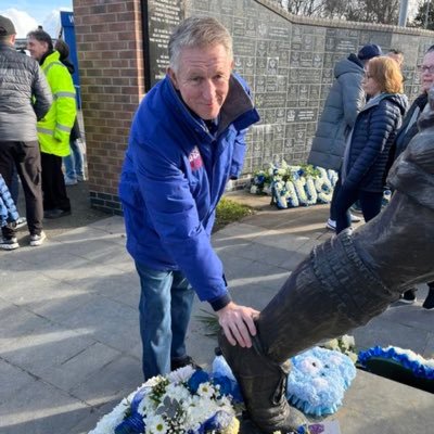 Creator of ‘The Unofficial Everton Timeline’. Visit https://t.co/j9zP55YlRb Co-founder of The Deep Dive Podcast. Listen @theblueroomEFC