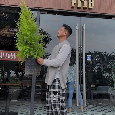 kimjita07's profile picture. 남자들의 옷차림은 섹시하다고 생각하시나요?