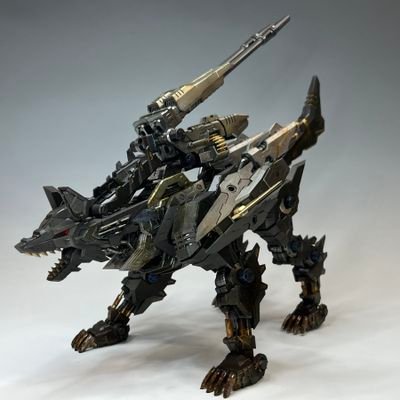PolarizePainter's profile picture. ガンプラとかプラモデル全般、ガレージキットやウマ娘、あと最近はサバゲーなどやってます。
変な塗料大好きモデラー。偏光塗料は飲み物です。
求めるものが無ければ待つよりも自分で作れば、もしくは探せばいいじゃないがモットー。