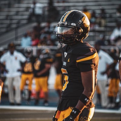 C’O 26/Defensive Back/4.3 GPA/First Team All City Defense/5’11/185lbs/Meadowdale CTC/ traerayeredmond@gmail.com