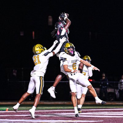 #𝐀𝐆𝐓𝐆 6'1 175 || C/O 26' || WR || @Pinson_Football || 3.7 GPA || 3 Sport Athlete || Contact 5875664821 christianthomas1024@gmail.com