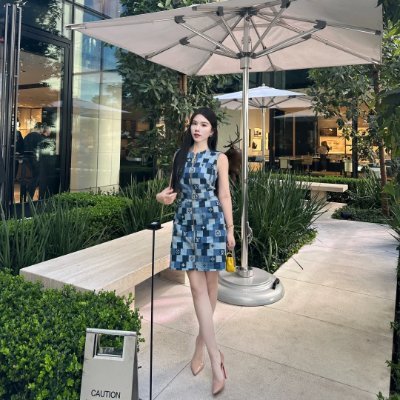 GraceyPaapin's profile picture. Smiling through every sunset 🌸