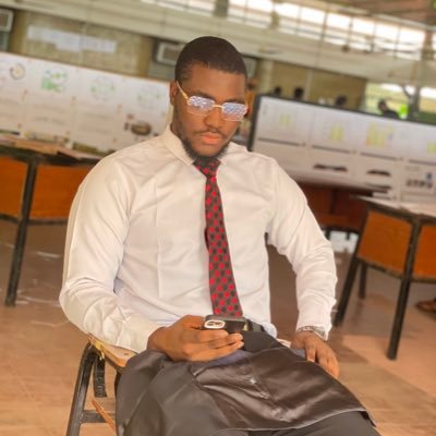 Wereyarchitect's profile picture. …..🚧🧰 Architect!!!