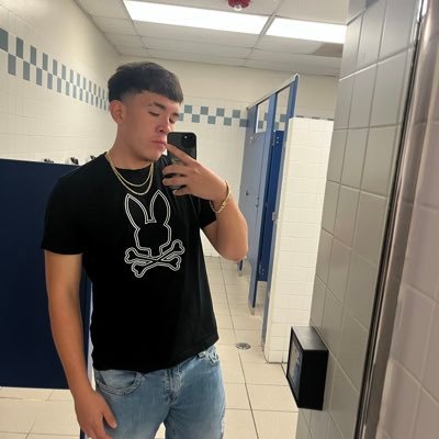 Not_Adam312's profile picture. 😂💫