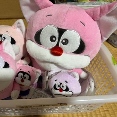 躁鬱病です。常に頭の中に希死念慮があります。同じ様な境遇の方と仲良くなれたら嬉しいです。フォロー大歓迎。フォロー致します。いつでもDMしてきて下さい。よろしくお願いします🙇一日一回は「皆んな死にたいか!!!!!」とポストします。