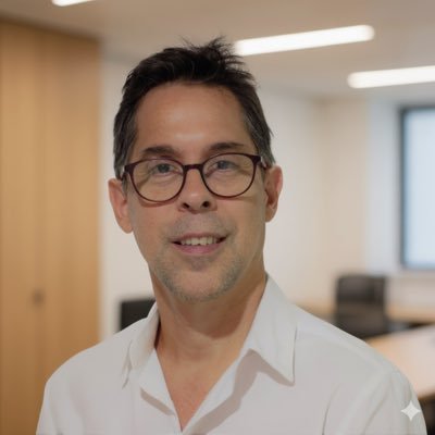 AlexisGenuth's profile picture. Fundador & CEO de InterUniversidades, la red social y buscador de carreras Libre y Gratuita para Estudiantes y Universidades de todo el mundo.