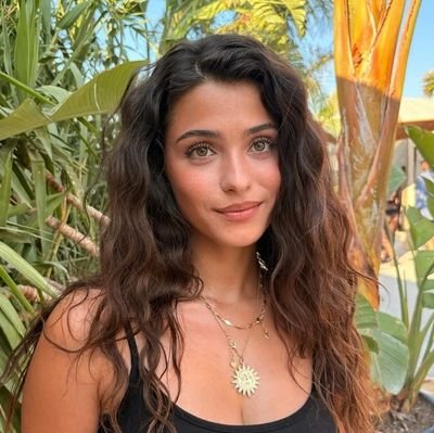 rebelrosies's profile picture. ↣𝑳𝒐𝒗𝒊𝒏𝒈 𝒉𝒊𝒎 𝒘𝒂𝒔 𝒋𝒖𝒔𝒕 𝒕𝒉𝒆 𝒃𝒆𝒈𝒊𝒏𝒏𝒊𝒏𝒈. 𝑰𝒏 𝒂 𝒘𝒂𝒚, 𝒊𝒕 𝒘𝒂𝒔 𝒕𝒉𝒆 𝒅𝒆𝒂𝒕𝒉 𝒐𝒇 𝒎𝒆 •ela/dela•