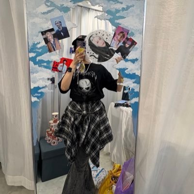 セブチ、TXT、スキズ、エナイプン、aespaのライブ行ってます🫶🏻︎🩵🫧 千賀くんの美容オタクです✍🏻〰︎︎