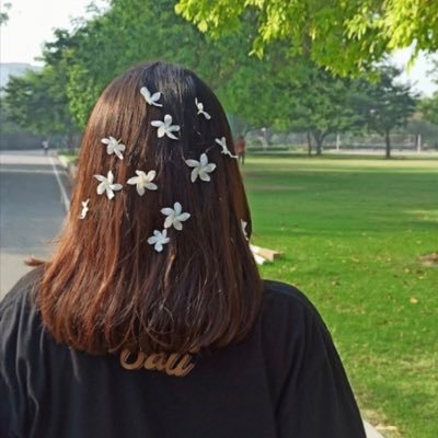swarenuindra's profile picture. 